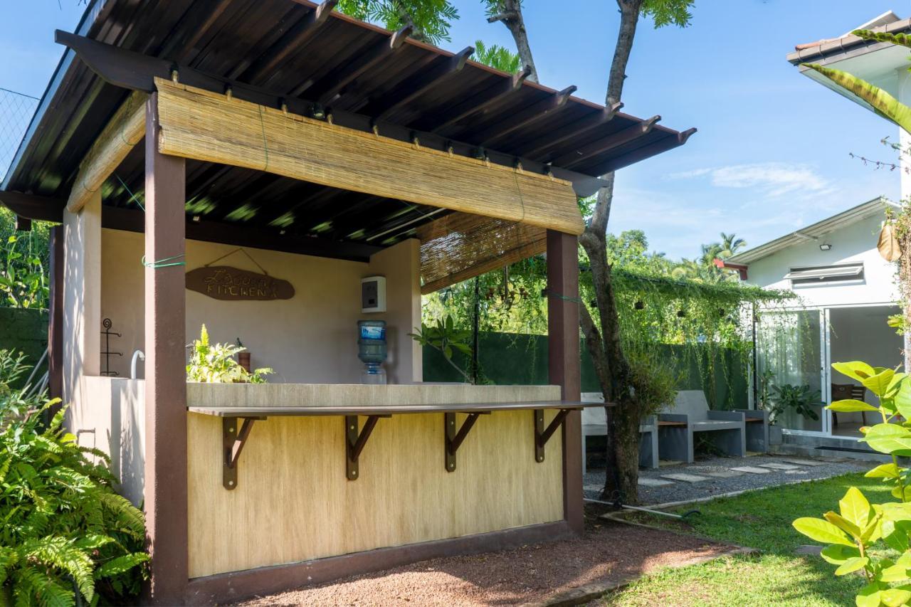 Villa Sarakkuwa Pamunugama Экстерьер фото