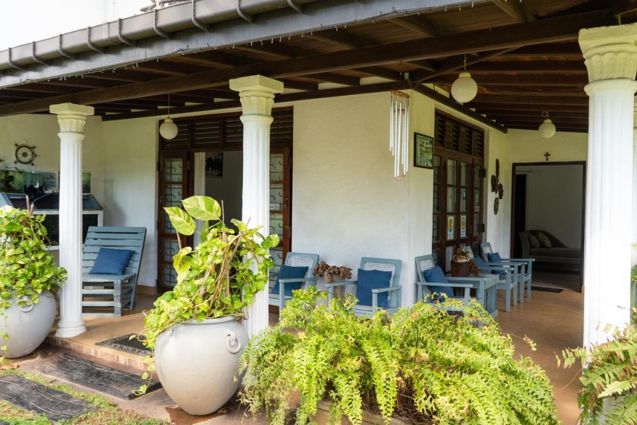 Villa Sarakkuwa Pamunugama Экстерьер фото