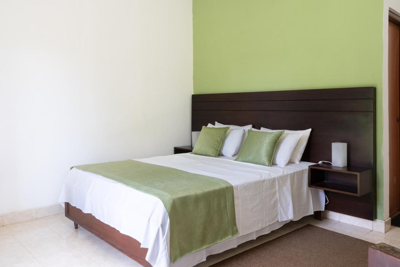 Villa Sarakkuwa Pamunugama Экстерьер фото